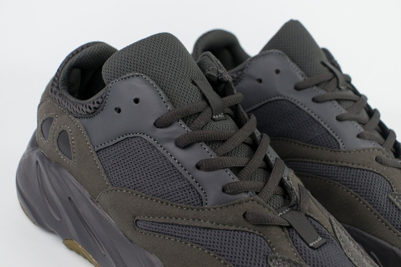 Yeezy 5s utility black hotsell